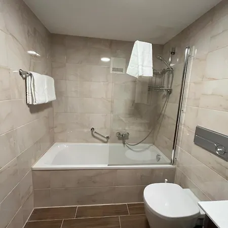 Allgaeuer Mit Schwimmbad- Und Sauna-zugang